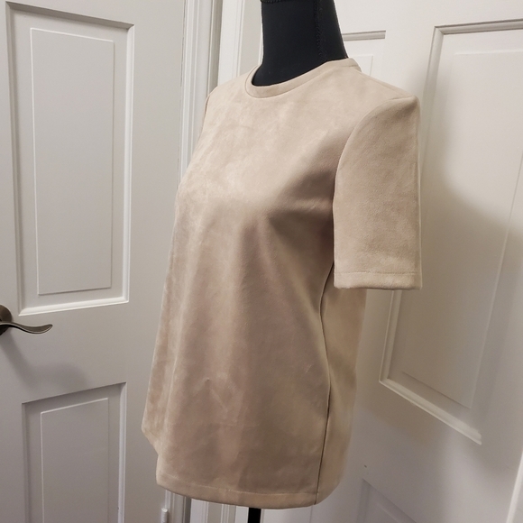 Zara Light Beige Faux Suede S/S Shirt Backside Exposed Center Zip Close Small - Picture 2 of 10